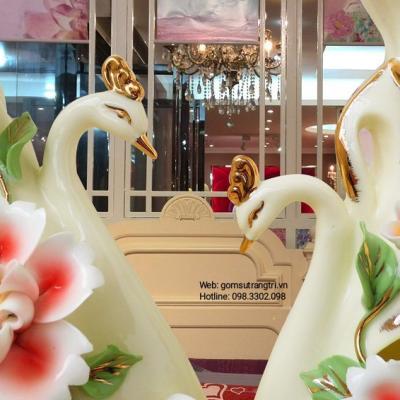 Cặp Bình Cắm Hoa Chim Công