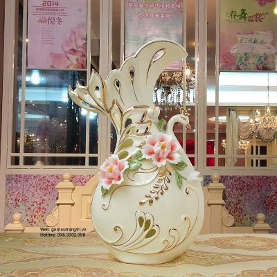 Cặp Bình Cắm Hoa Chim Công
